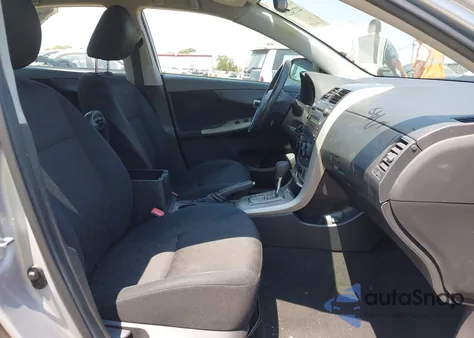 2010 Toyota Corolla S из США, поврежденный, VIN 2T1BU4EE3AC500511